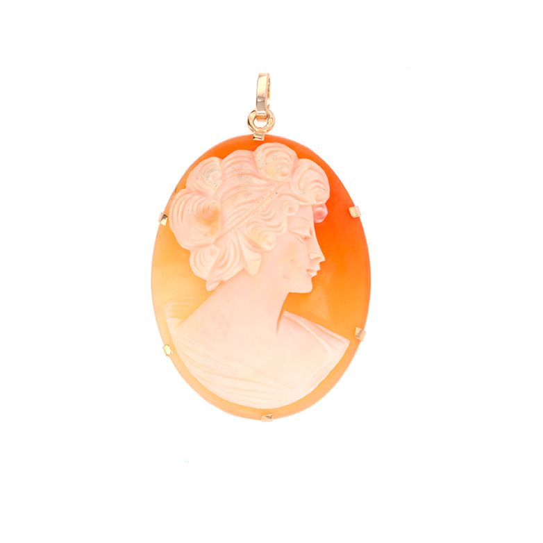 Pendentif Camée or jaune 5.05g Comme neuf -  reconditionné disponible sur Gemme Les Bijoux